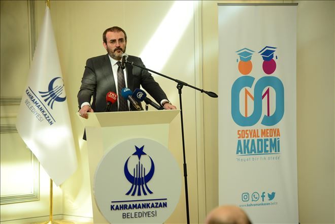 AK Parti Sözcüsü Ünal Sosyal Medya Akademisi´nin konuğu oldu