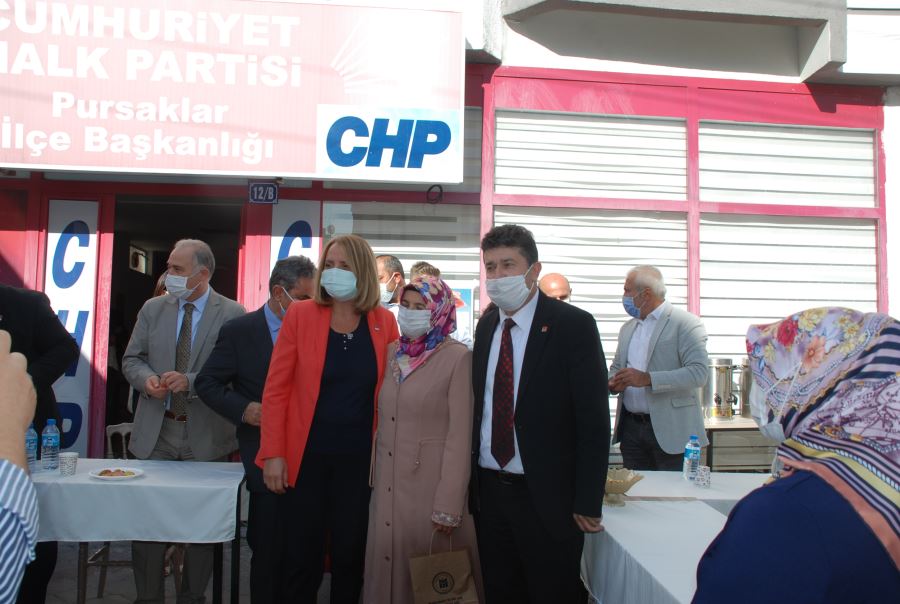 Yetmiş AKP’li CHP ye katıldı.