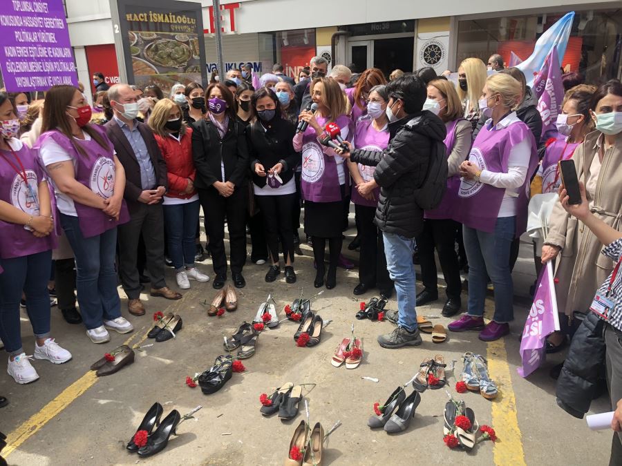 CHP Kadın Kolları, Mor Adımlar Yürüyüşü’nün Ankara Ayağını Tamamladı