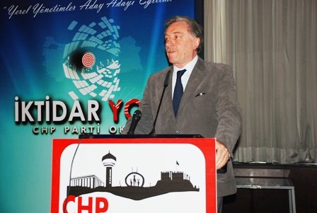 CHP Adaylarını Eğitiyor 