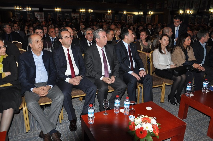 CHP Ankara`da 1000 kişilik ?avukat ordusuyla? bir araya geldi