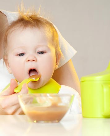 

Bebeklere besinler ayrı ayrı yedirilmeli

