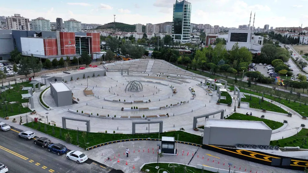 KORU MAHALLESİ KAPALI OTOPARK VE KENT MEYDANI’NA KAVUŞTU 