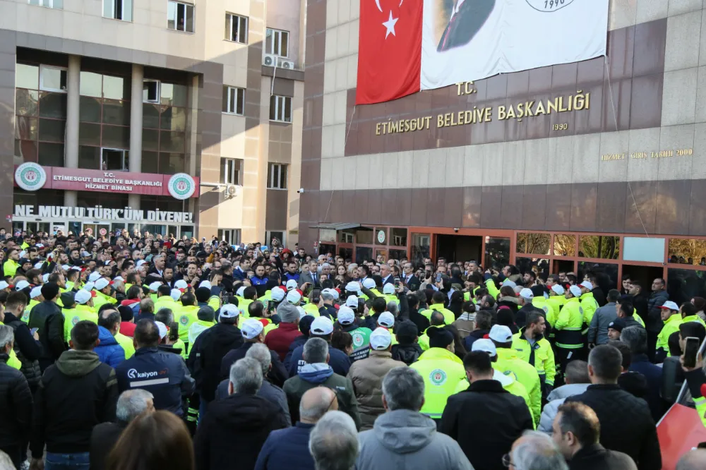 BAŞKAN BEŞİÇİOĞLU’NDAN BELEDİYE EMEKÇİLERİNE %60’IN ÜZERİNDE ZAM MÜJDESİ!