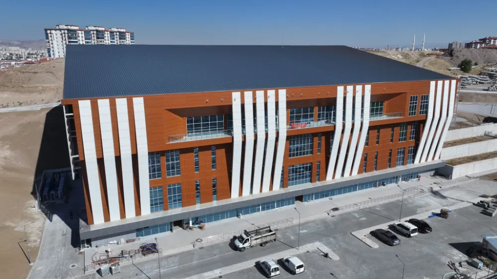 SİNCAN SPOR KOMPLEKSİ SİNCAN’A ÇOK YAKIŞTI