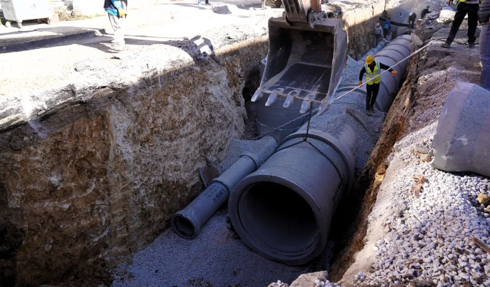 KEÇİÖREN’İN 40 YILLIK ALTYAPI SORUNU TARİHE KARIŞIYOR