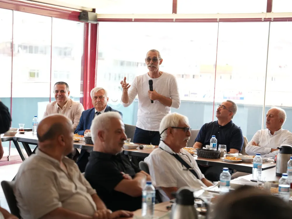 BAŞKAN BEŞİKCİOĞLU ÇORUMLU VATANDAŞLARLA BULUŞTU! 